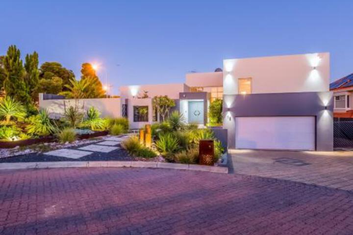 Dianella WA Broome Tourism