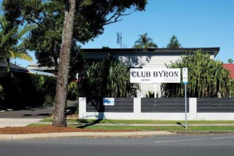 Club Byron Accommodation - Broome Tourism 0