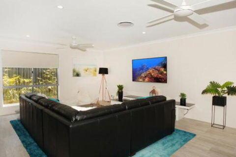 Palm 95 Modern 4 BDRM Home With Pool - Broome Tourism 2