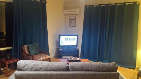 Oaktree Guest House - Broome Tourism 4