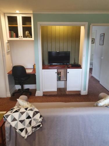 Oaktree Guest House - Broome Tourism 2