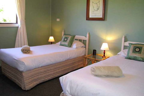 Engadine Cottage - Broome Tourism 2