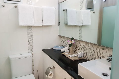 Moura Meridian Motel - Broome Tourism 7