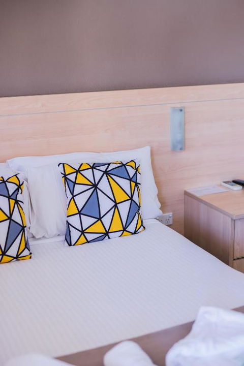 Hotel Canobolas Motel & Units - Broome Tourism 5