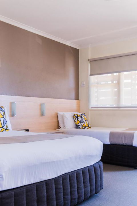 Hotel Canobolas Motel & Units - Broome Tourism 4