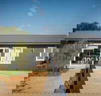 Kirsten Accommodation Parkes - Broome Tourism