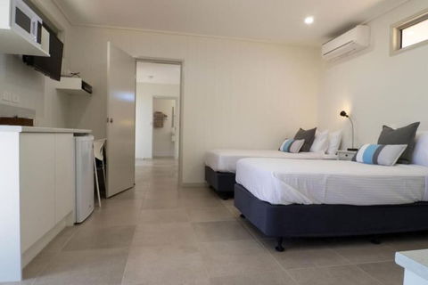 Cooper's Country Lodge - Broome Tourism 1