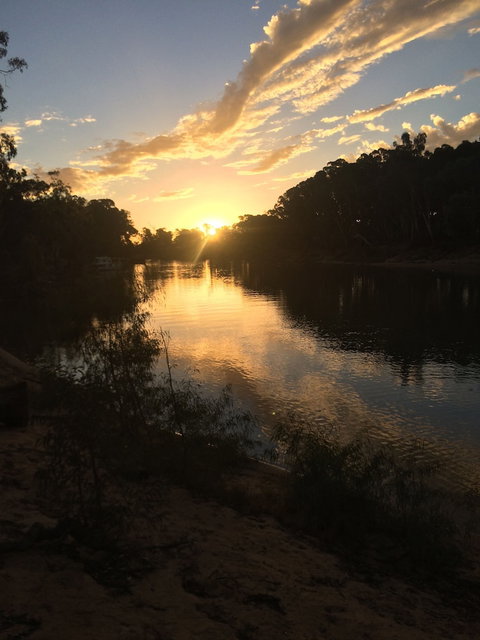 Echuca Moama Holiday Accommodation 2 - Broome Tourism 1