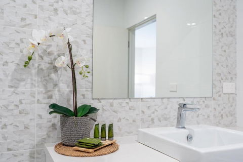 CENTRAL NO 5 LUXURY APARTMENT - Broome Tourism 4
