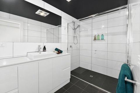 Close To Airport City & Shops - Broome Tourism 5