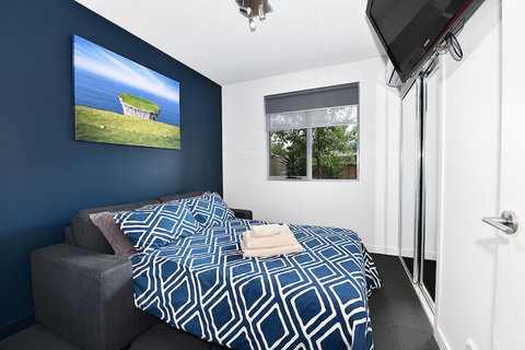 Close To Airport City & Shops - Broome Tourism 1
