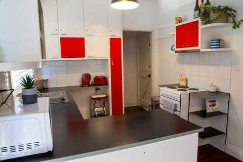 Frankies Beach House - Broome Tourism 3