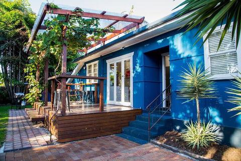 Frankies Beach House - Broome Tourism 1