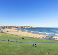 Pelicanstay Walk to Bondi Beach - Broome Tourism