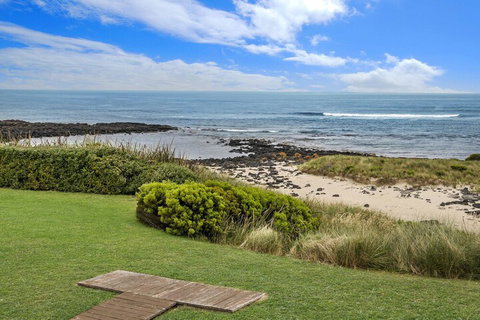 HEARNS BEACH HOUSE - Broome Tourism 2