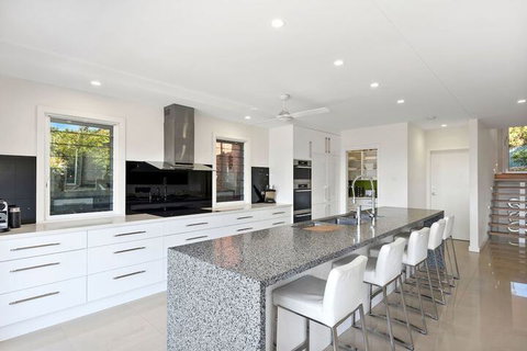 Ultimate Beach House - Broome Tourism 6