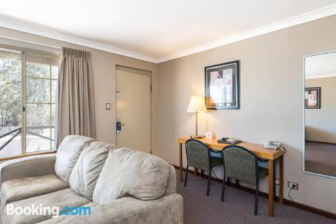 MIDAS MOTEL KALGOORLIE - Broome Tourism 3