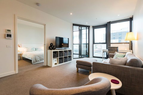 MILA, 1BDR Cremorne Apartment - Broome Tourism 5