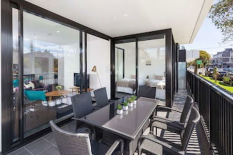 Executive 3 Br Caulfield North - Broome Tourism 0