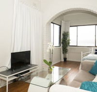 Ocean Front Building On Bondi Beach - Broome Tourism