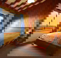 Hotham 1750 12 - Broome Tourism