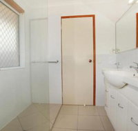 2 Eastern Court Mount Coolum 400 DOLLAR BOND Pet Friendly LINEN INCLUDED