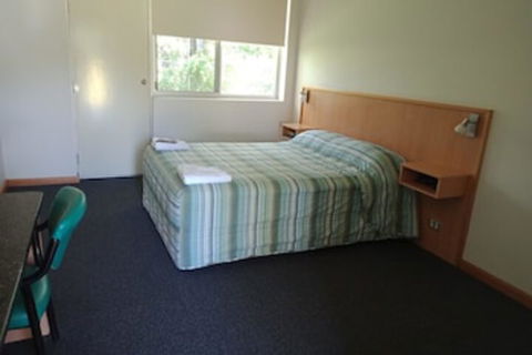Bull 'n' Bush Hotel Motel - Broome Tourism 0