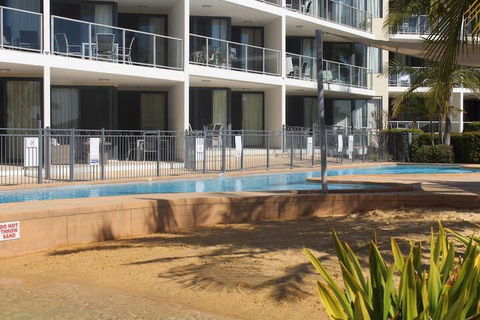 The Boathouse Luxury Apartments - Broome Tourism 5