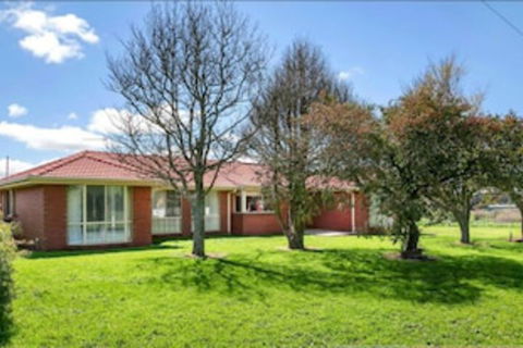 Impressive Hobby Farm Close In Bungaree - Broome Tourism 0