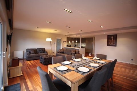 Sunny Sandy Bay Apartment - Broome Tourism 6