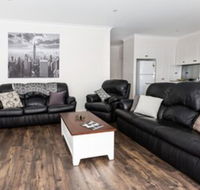 4 Bedroom Inner City Townhouse  Sleeps 9 - Broome Tourism