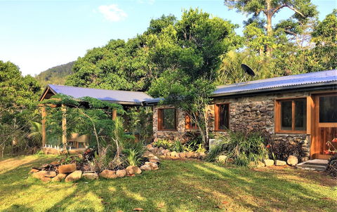 Palm Grove Rainforest Retreat - Broome Tourism 1