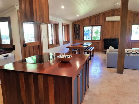 Palm Grove Rainforest Retreat - Broome Tourism 5