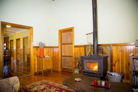 Red Tractor Retreat - Broome Tourism 0