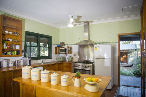 Red Tractor Retreat - Broome Tourism 3