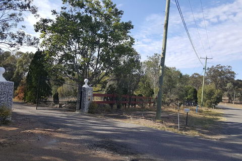 Nice House In Singleton Hunter Valley - Broome Tourism 5