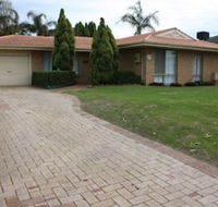 Canal Time Holiday Home - Broome Tourism