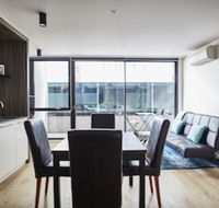 Sleek Arthouse Apartment With Pool Close to City - Broome Tourism