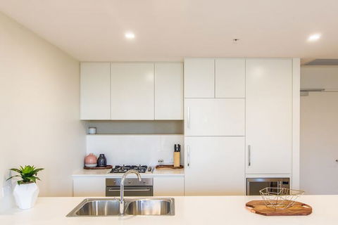 New Resort Style Urban Village In Macquarie Park - Broome Tourism 3