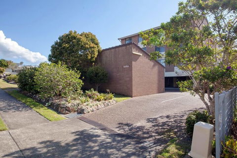 Kamilaroi Unit 6, 58-60 Magnus Street - Broome Tourism 1