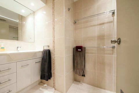 Kamilaroi Unit 6, 58-60 Magnus Street - Broome Tourism 5