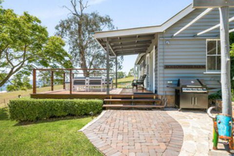 Hollow Tree Farm - Peace And Quiet On 30 Acres Right In Toowoomba - Broome Tourism 0