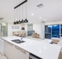 Balcatta 4 Bedroom House - Broome Tourism