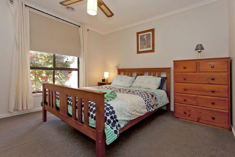 Serenity Size & Seclusion - Broome Tourism 5