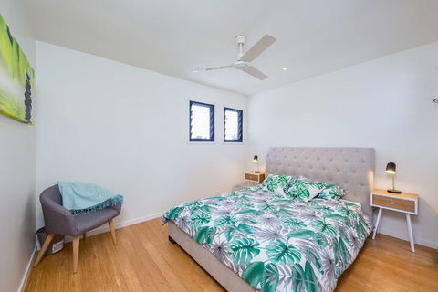 Gold Coast Stunning Waterfront Retreat By Hostrelax - Broome Tourism 7