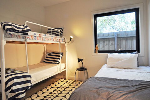 Armstrongs Close TO Beach - Broome Tourism 4