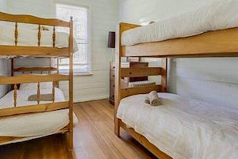 Lake Leake Inn - Broome Tourism 3
