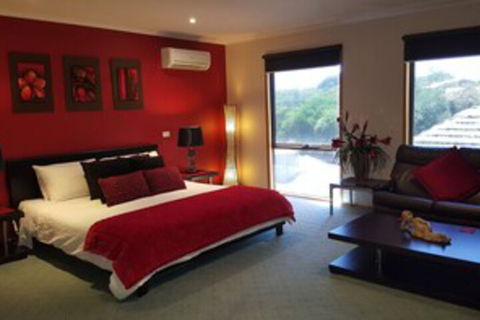 Venus Escapes Guesthouse - Broome Tourism 0