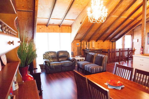 Barossa Barn Bed & Breakfast - Broome Tourism 4