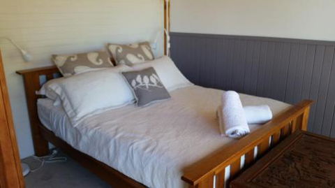 Alps Lodge - Broome Tourism 3